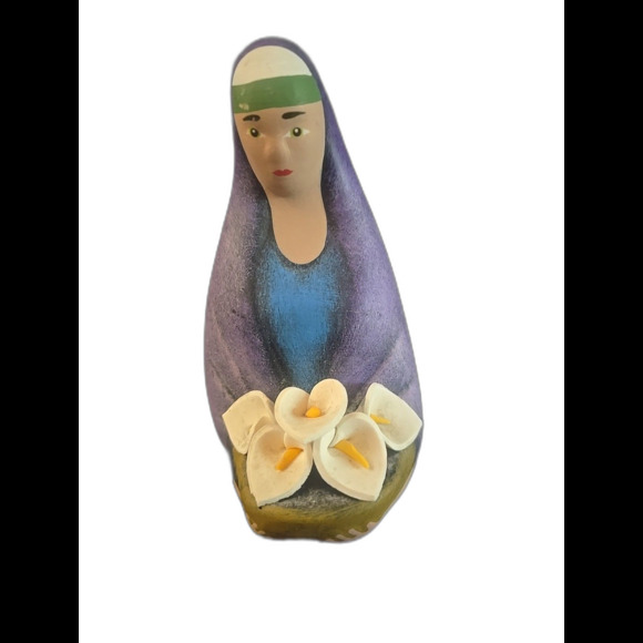 Mexican Art Pottery Statue Las Marias Holding Lillies Hand Painted Made Mexico - Picture 2 of 4